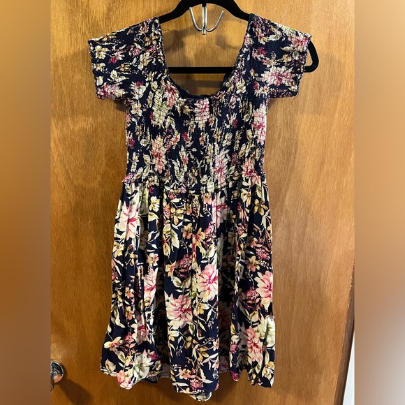 Fun and flirty warm weather dress by Xhilaration - Picture 3 of 3